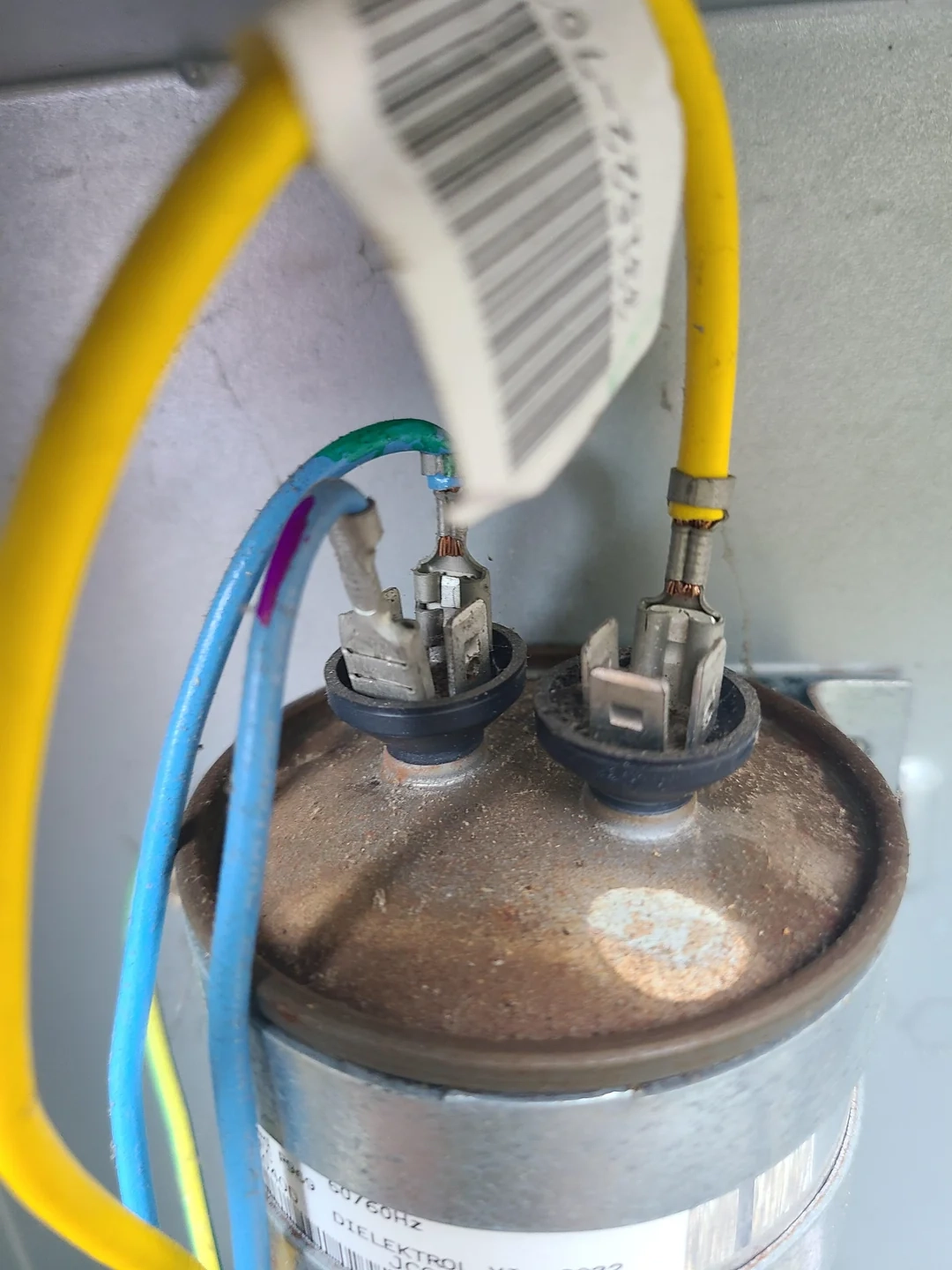 Question On Capacitor Change Currently There Is A 2 Terminal Capacitor I Got A New 3 Terminal One Where Do I Put The 3 Wires From The 2 Terminal To The 3 Terminal R hvacadvice